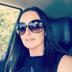 Meet your Posher, Shellie